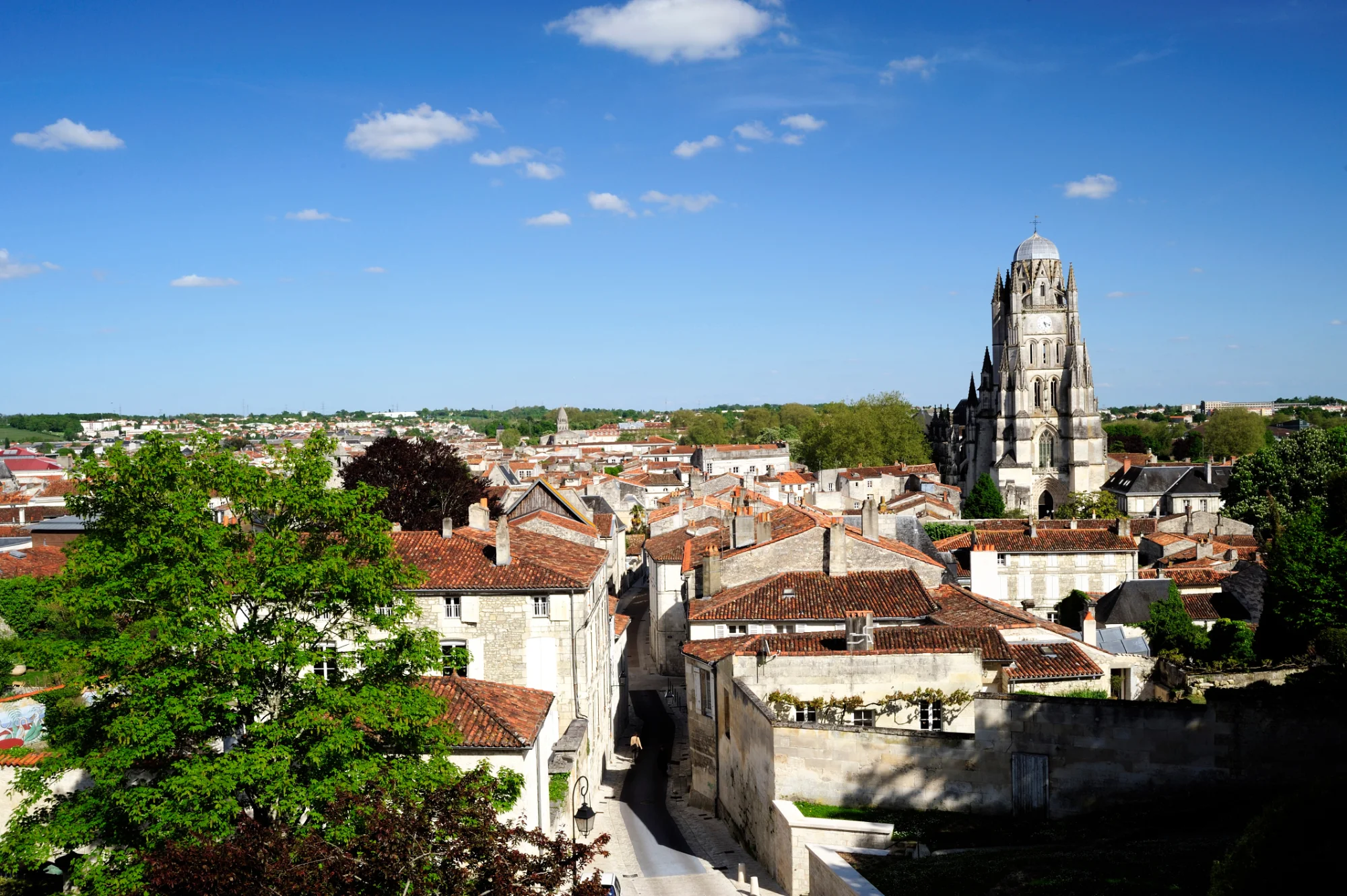 Saintes